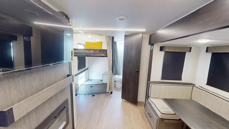 24TRUNK Floorplan Main Room